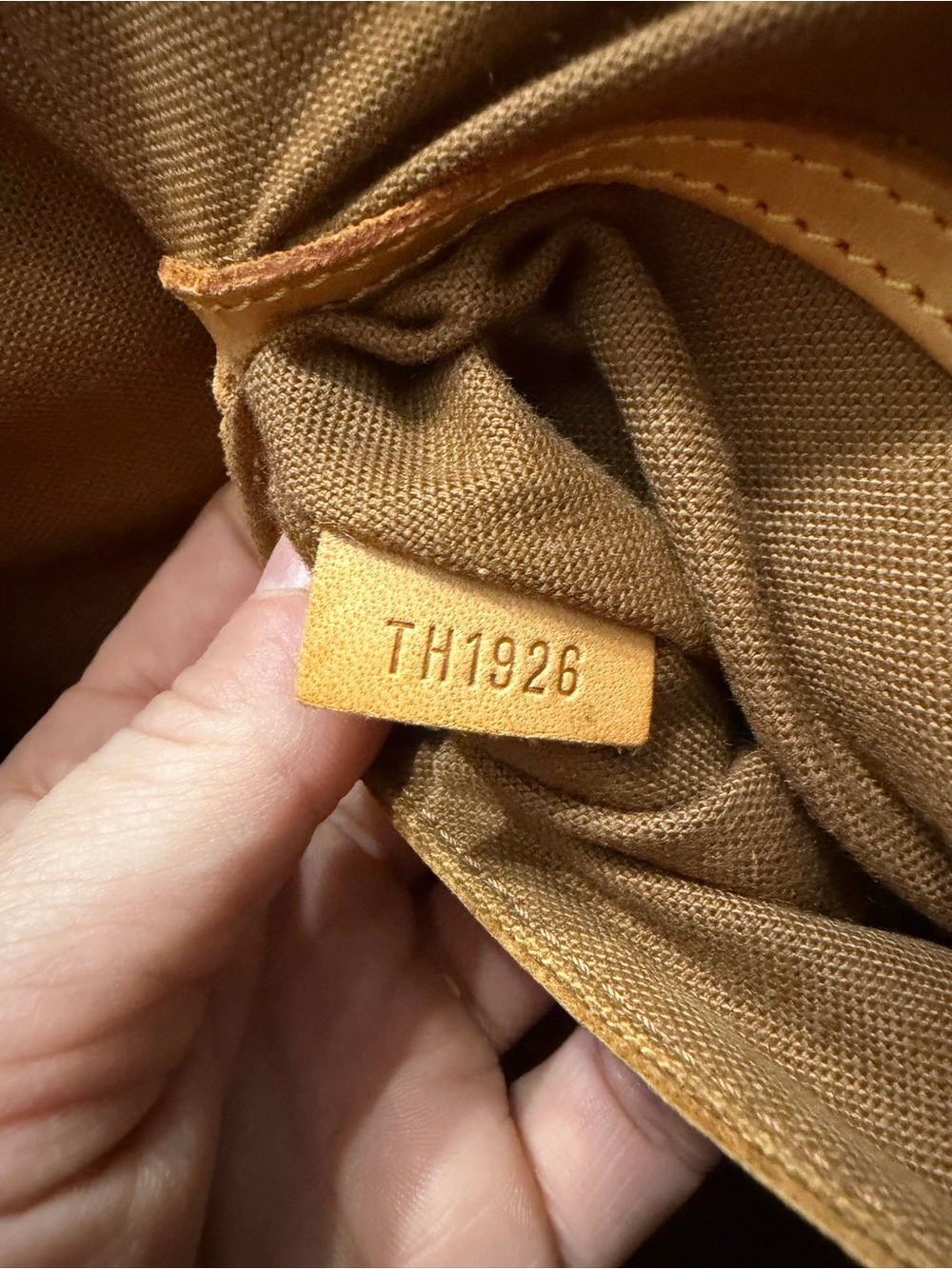 Louis Vuitton Monogram Alma PM - Picture 9 of 11